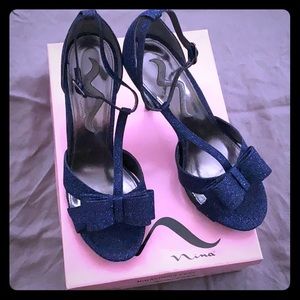 Nina Navy Glitter open-toe pumps
